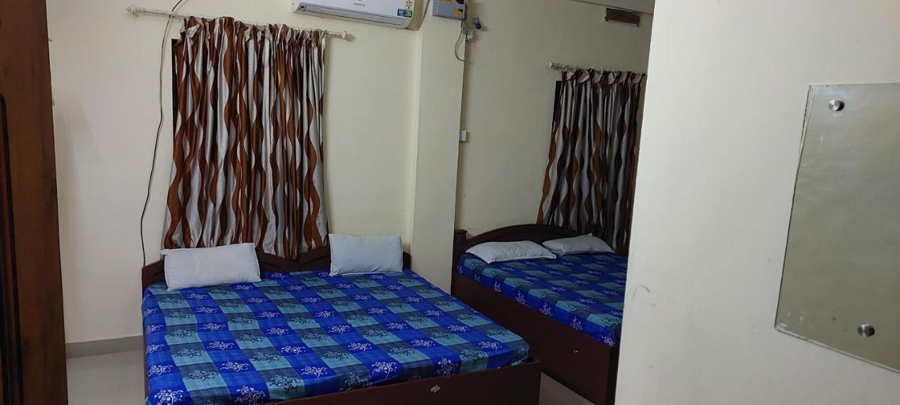 Guruvayur Adithya Eksteriør billede